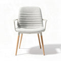 Chaise en tissu gris clair avec pieds en bois naturel dimensions 50 x 50 x 85cm